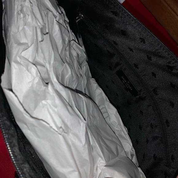 ❤️❤️NWT KATE SPADE BOW CHARM TOTE❤️❤️ - Picture 4 of 9